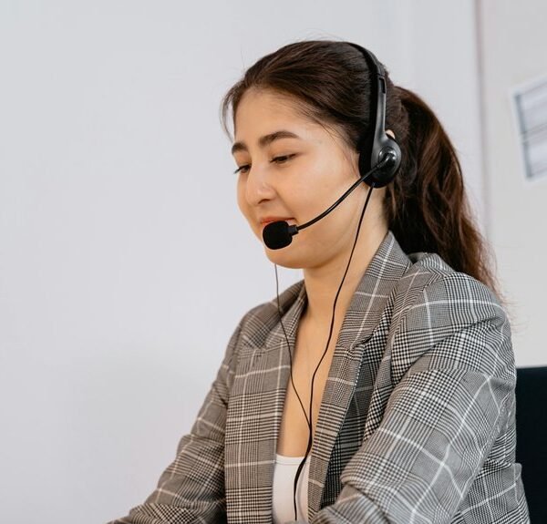 business hotline for tech